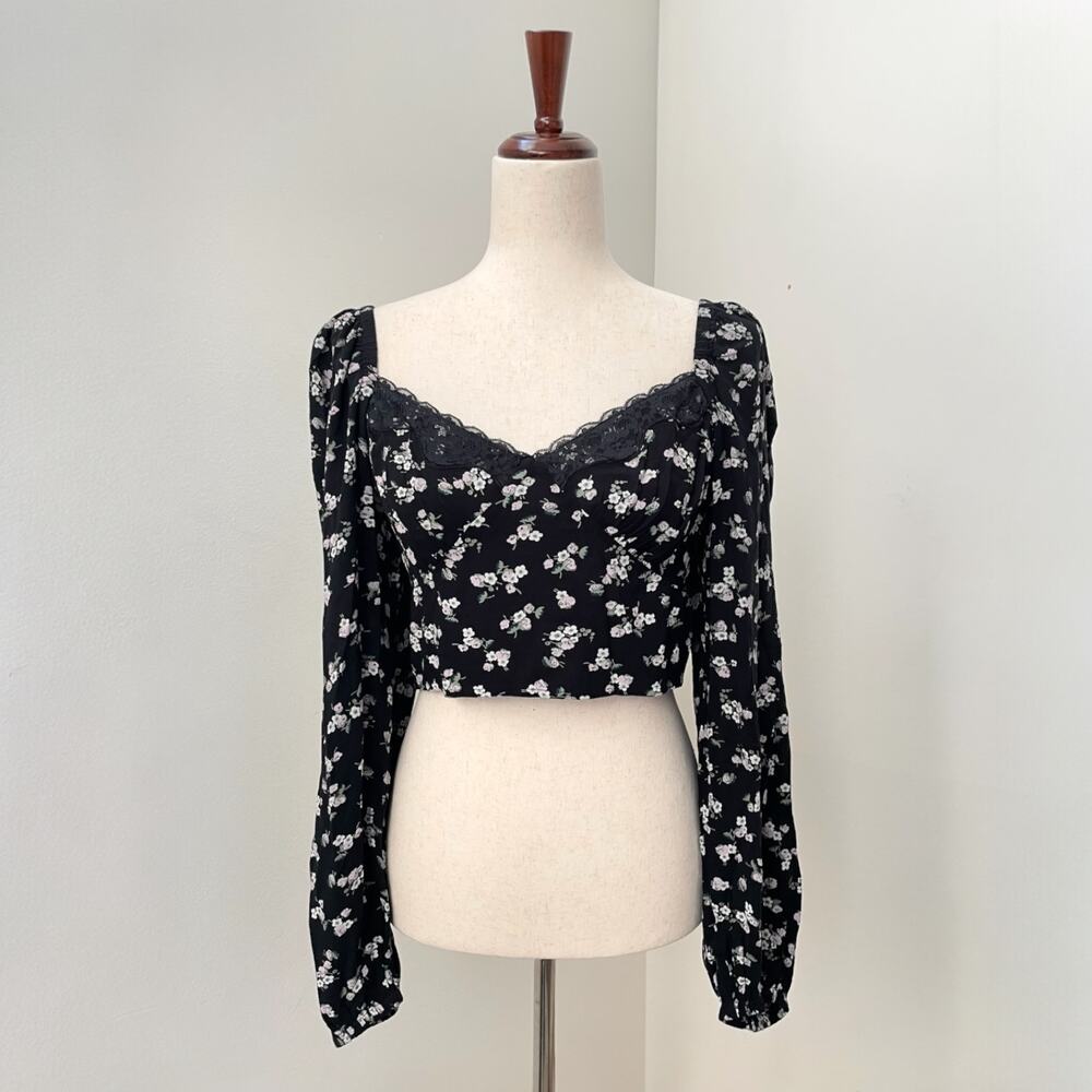 BP Nordstrom Top Womens XS Black Floral Lace Trim Cropped Whimsigoth Coquette
